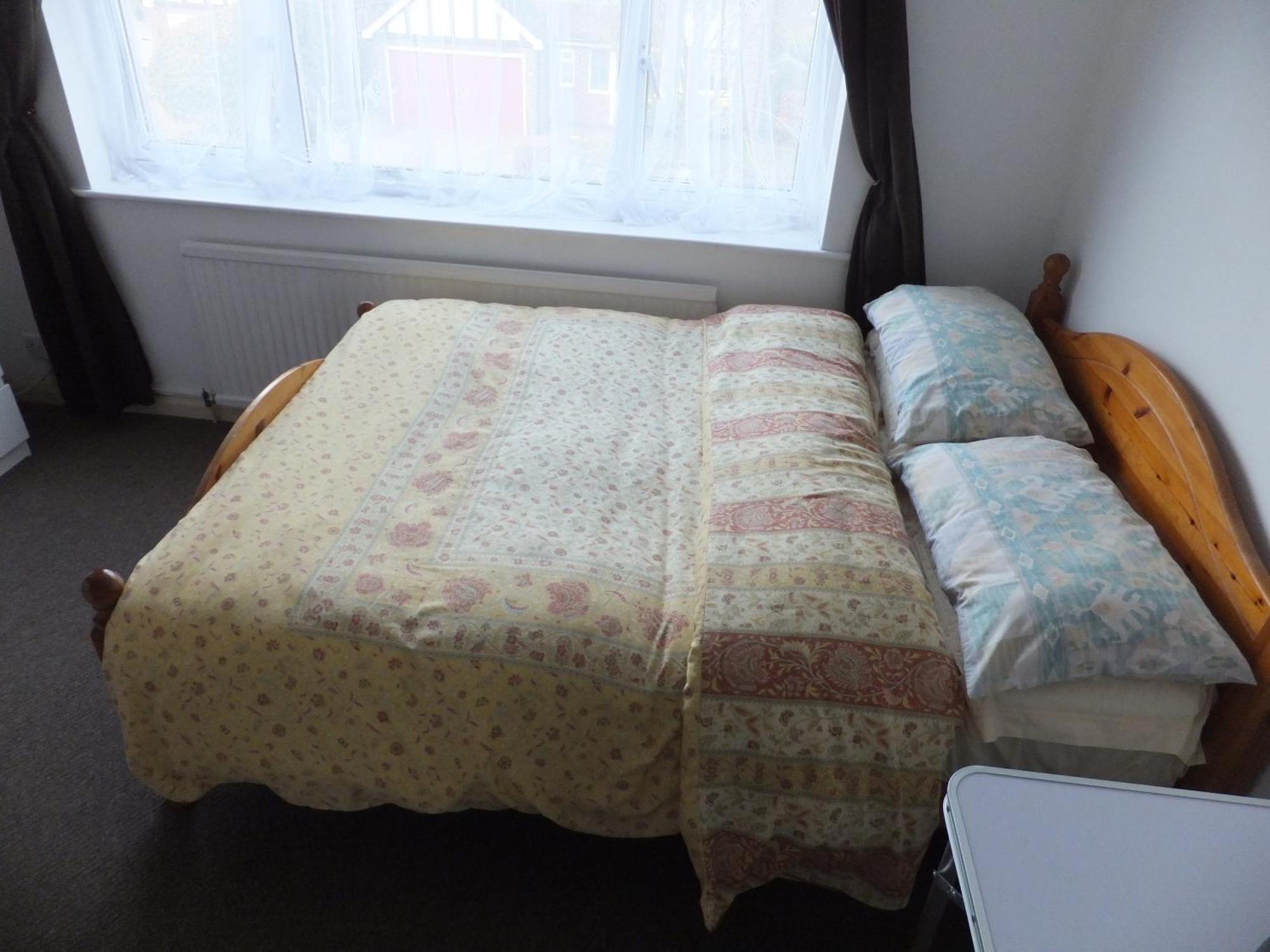 Many Worlds Meet - Eurostar, Wimbledon 30 Mins, Central London, Gatwick 15 Mins - Spacious, Sleeps Up To 16 Plus Cot - Free Wifi, Parking - Next To Lloyd Park, Great For Families, Walkers, Relocators - Ideal For Contractors Croydon Buitenkant foto