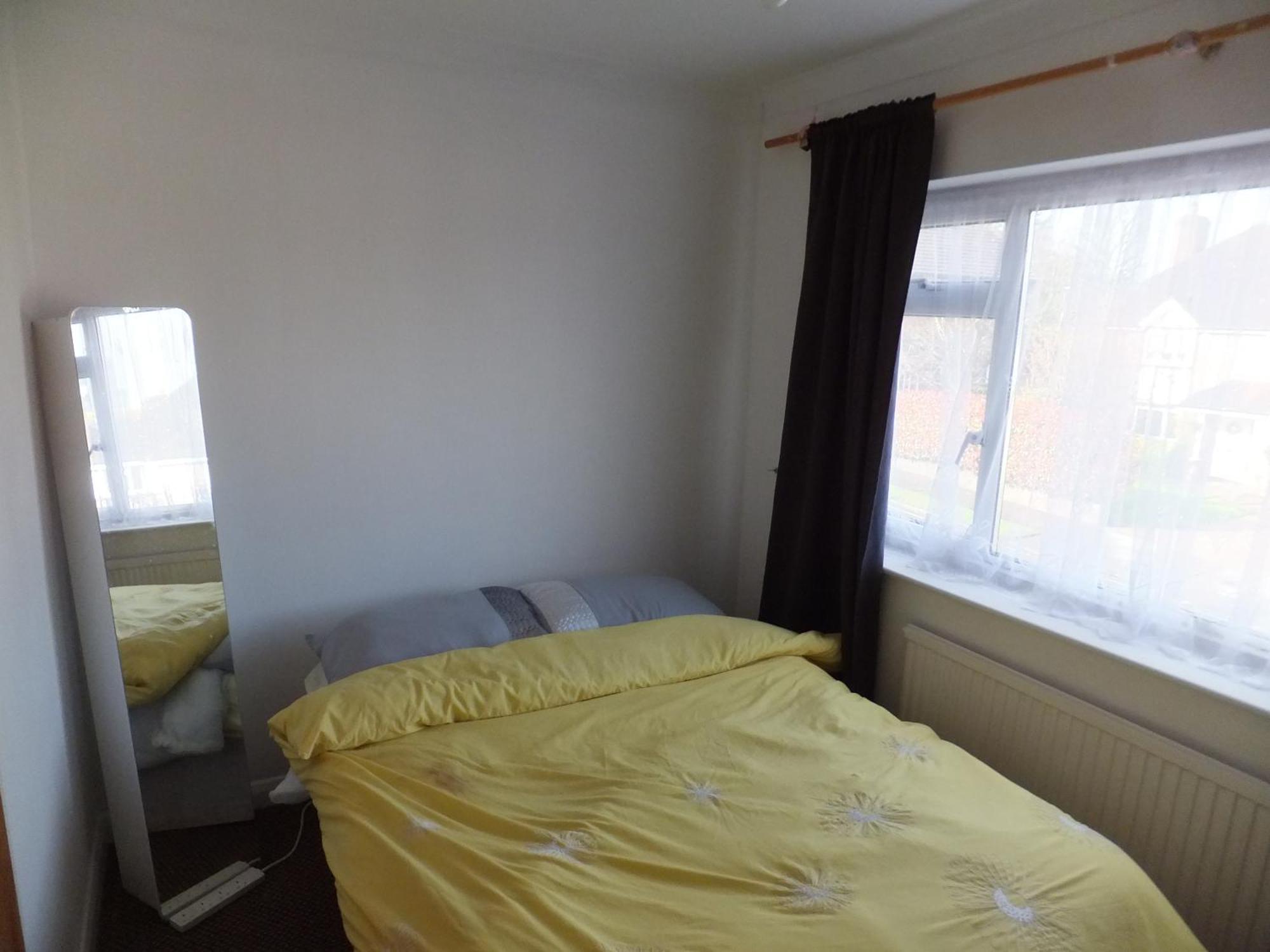 Many Worlds Meet - Eurostar, Wimbledon 30 Mins, Central London, Gatwick 15 Mins - Spacious, Sleeps Up To 16 Plus Cot - Free Wifi, Parking - Next To Lloyd Park, Great For Families, Walkers, Relocators - Ideal For Contractors Croydon Kamer foto