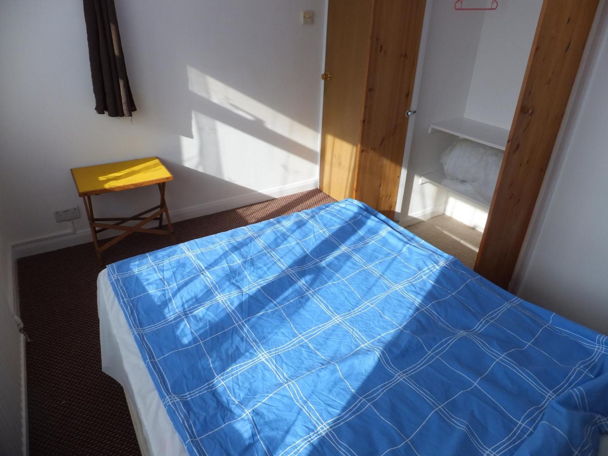 Many Worlds Meet - Eurostar, Wimbledon 30 Mins, Central London, Gatwick 15 Mins - Spacious, Sleeps Up To 16 Plus Cot - Free Wifi, Parking - Next To Lloyd Park, Great For Families, Walkers, Relocators - Ideal For Contractors Croydon Kamer foto